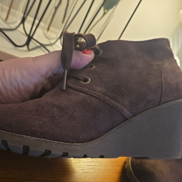 Bobs Skechers Dark Brown Suede Wedge BootIES SIZE 8 - Picture 2 of 6
